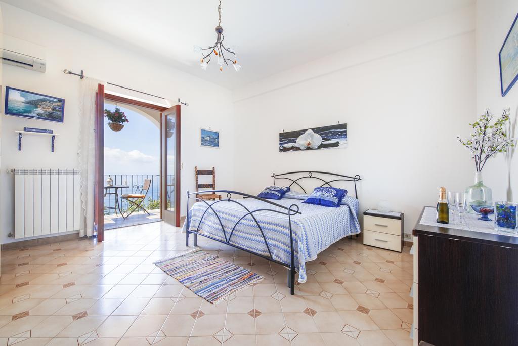 Bed and Breakfast L'Uliveto Positano Exterior foto